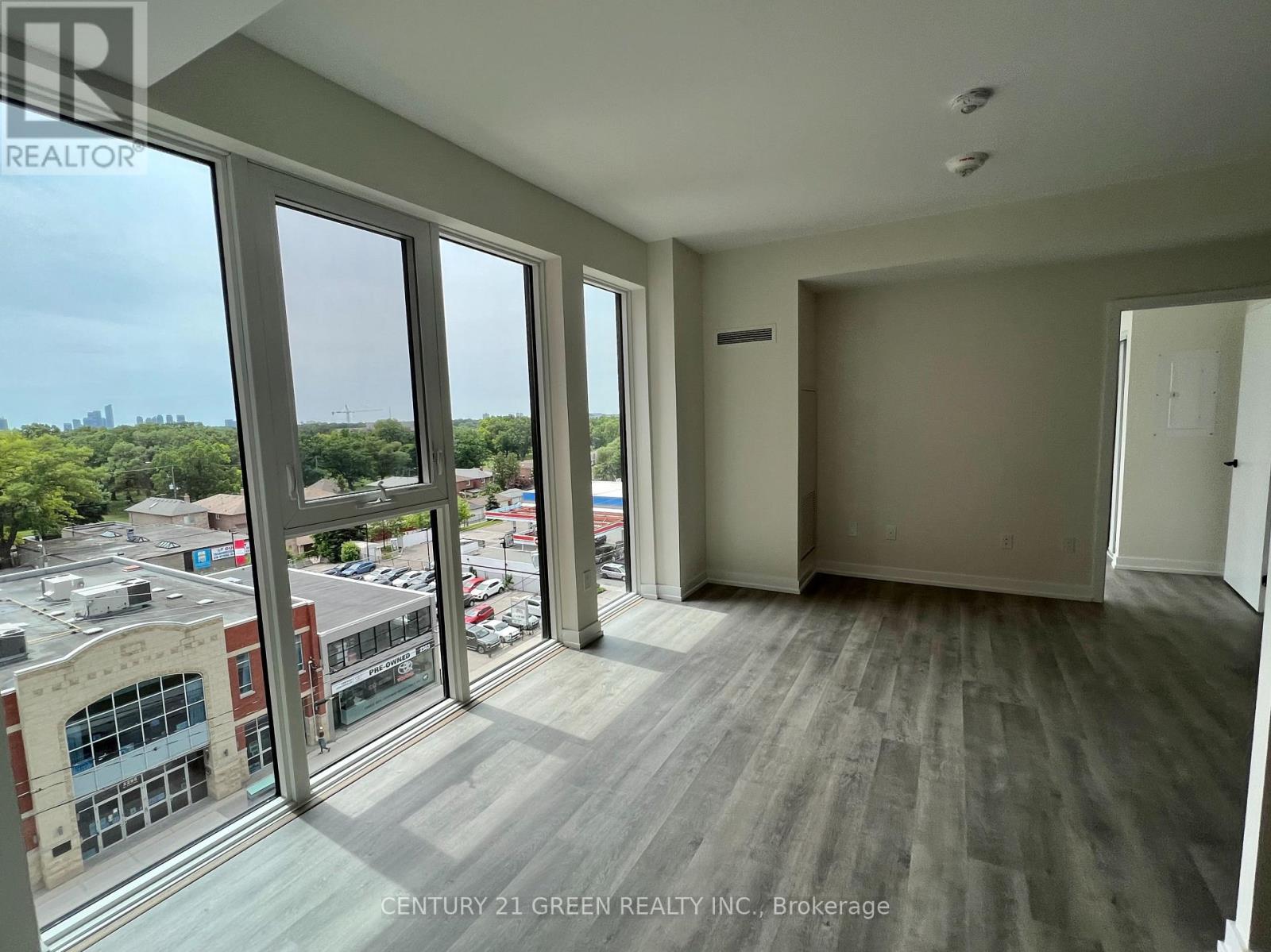 703 - 2300 St. Clair Avenue W, Toronto, Ontario  M6N 0B3 - Photo 5 - W12279404
