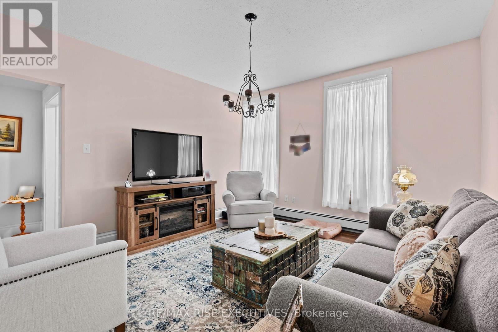 73 King Street E, Brockville, Ontario  K6V 1B2 - Photo 6 - X12279531
