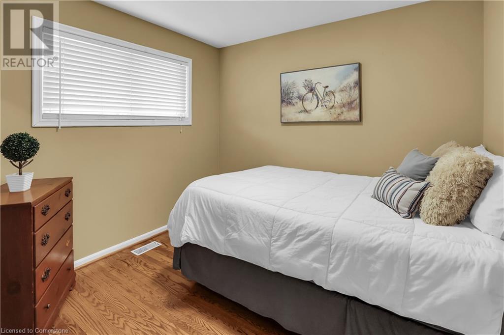 11 Hunter Road, Grimsby, Ontario  L3M 4A3 - Photo 18 - 40749802