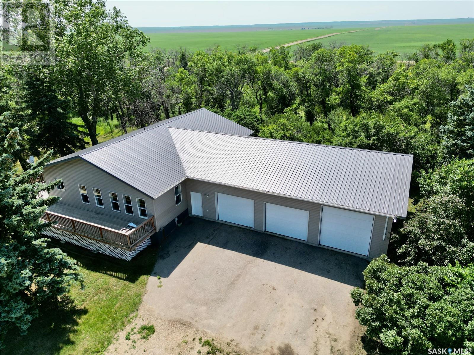 Tribune Acreage Near Weyburn, Souris Valley Rm No. 7, Saskatchewan  S0C 1Z0 - Photo 1 - SK012329