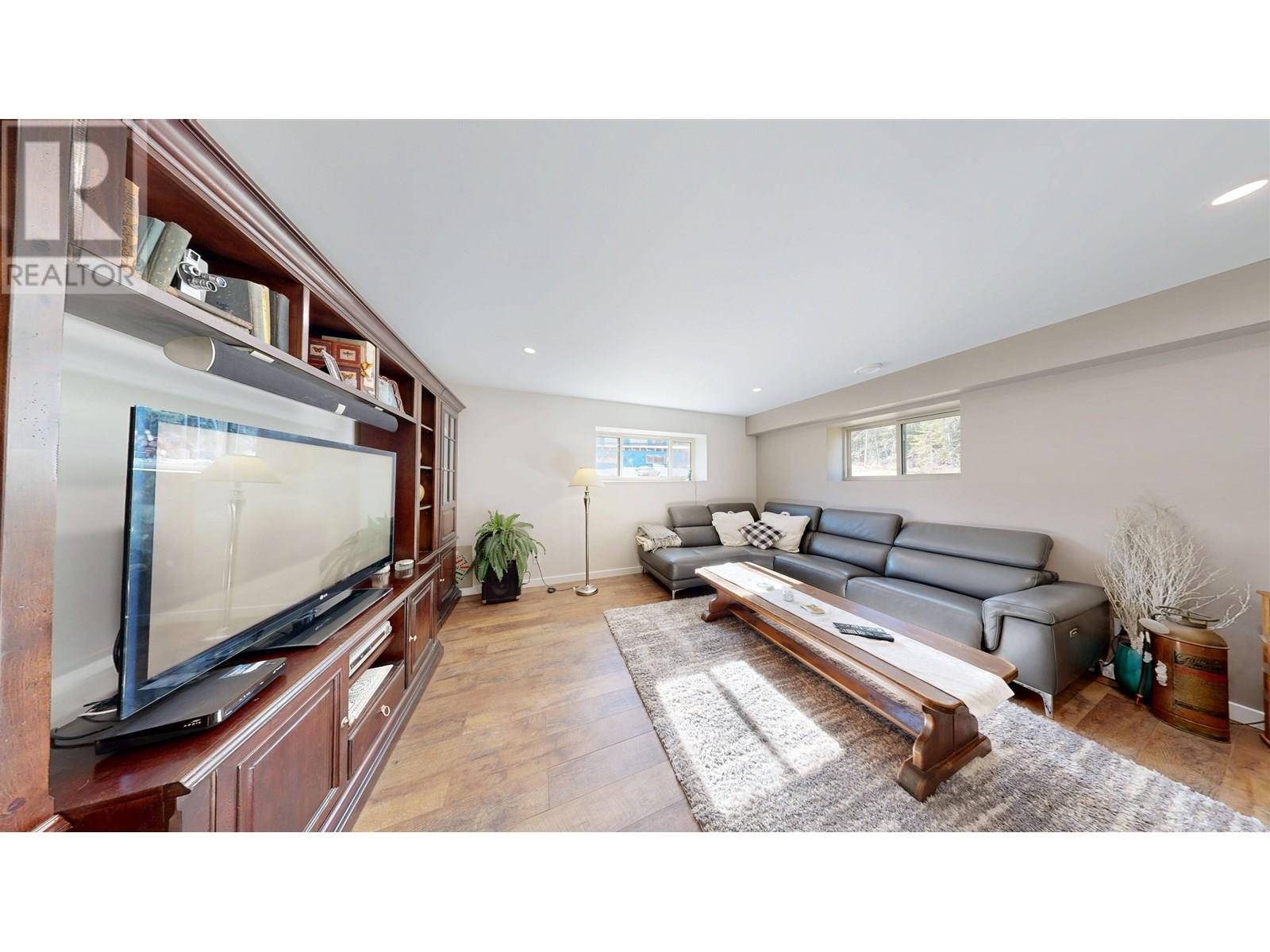2199 Eagle Creek Road, Canim Lake, British Columbia  V0K 1L0 - Photo 38 - R2975258