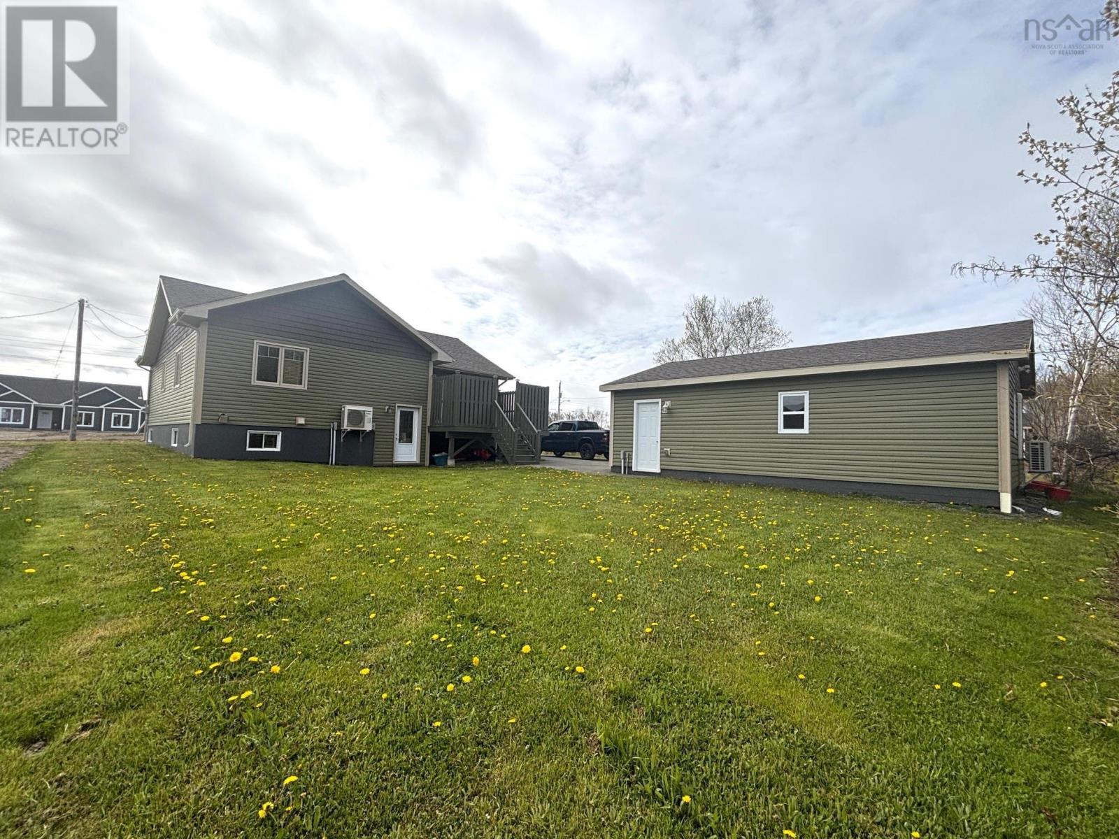 87 Maplewood Drive, Glace Bay, Nova Scotia  B1A 0B3 - Photo 2 - 202512470