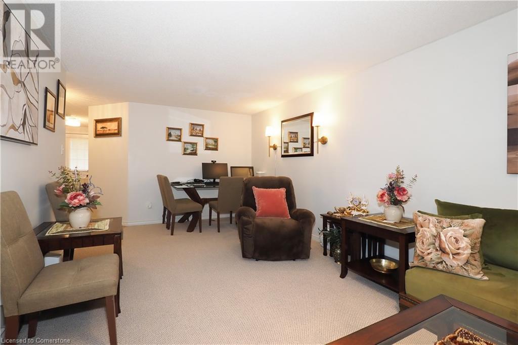 429 Exmoor Street, Waterloo, Ontario  N2K 3X5 - Photo 8 - 40749334
