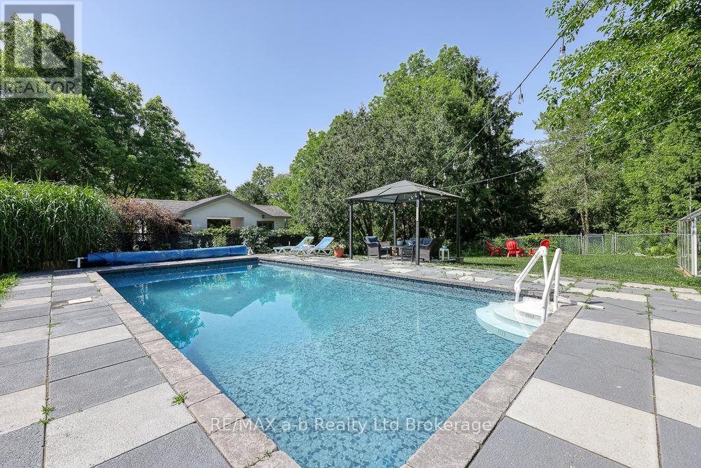 109 Sunset Drive, St. Thomas, Ontario  N5R 3B5 - Photo 41 - X12241994