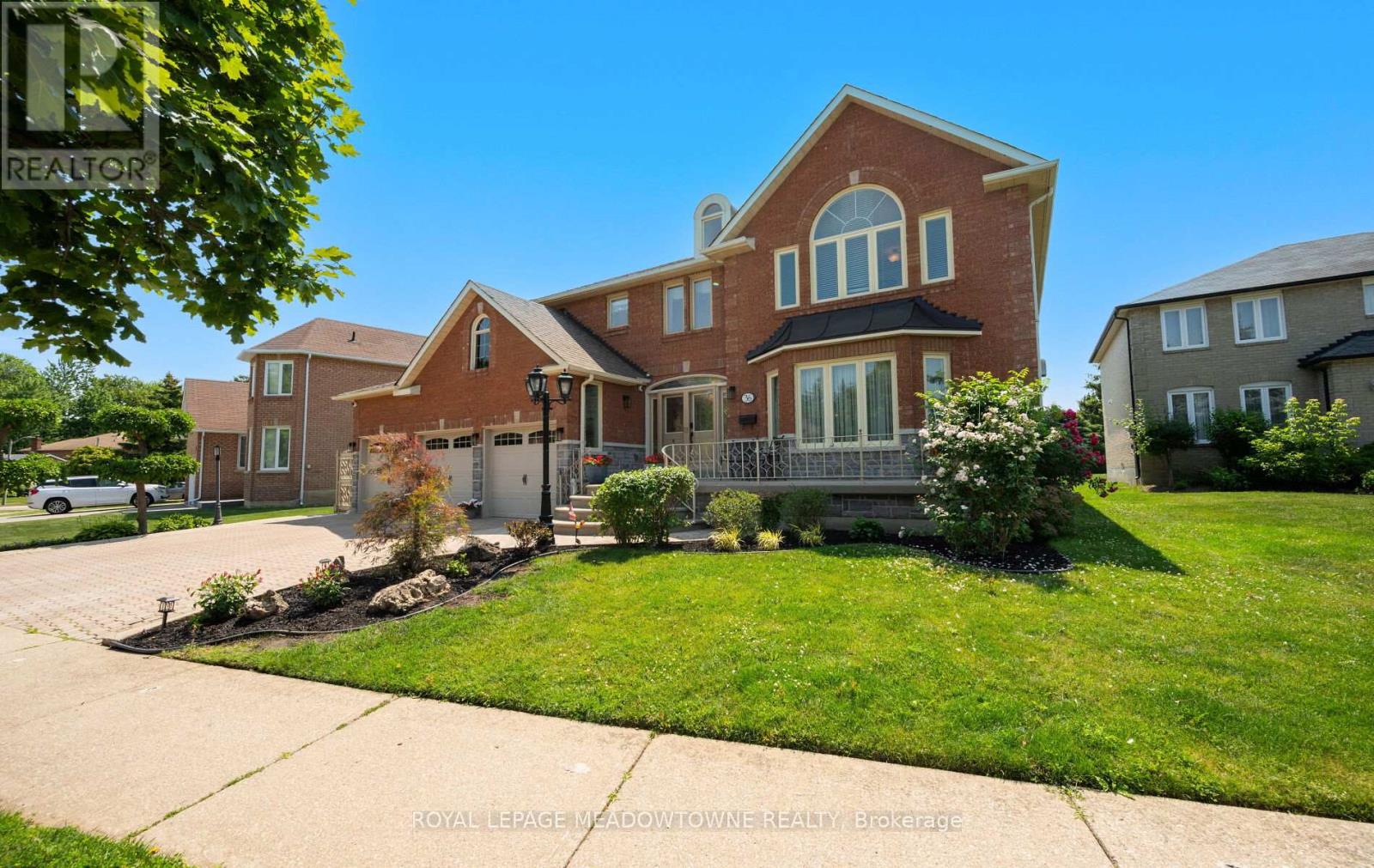 Property at 36 SHADYWOOD ROAD image 5