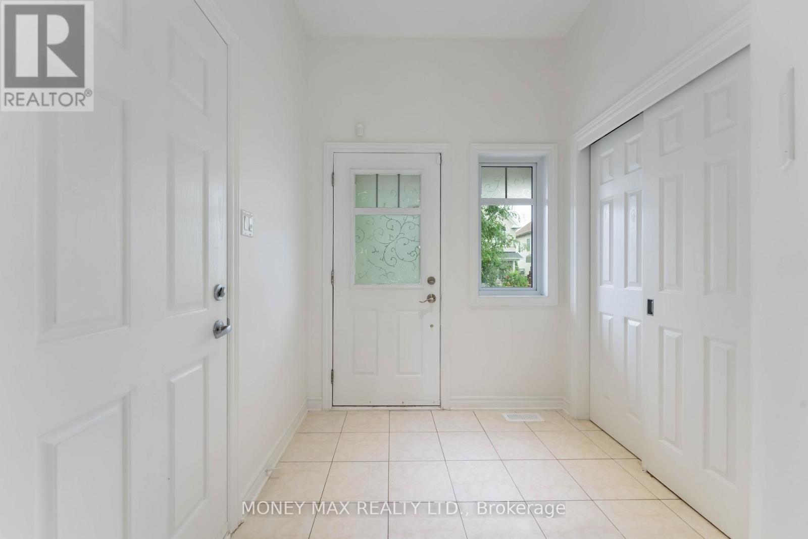 Property at 163 GARRITY CRESCENT image 4