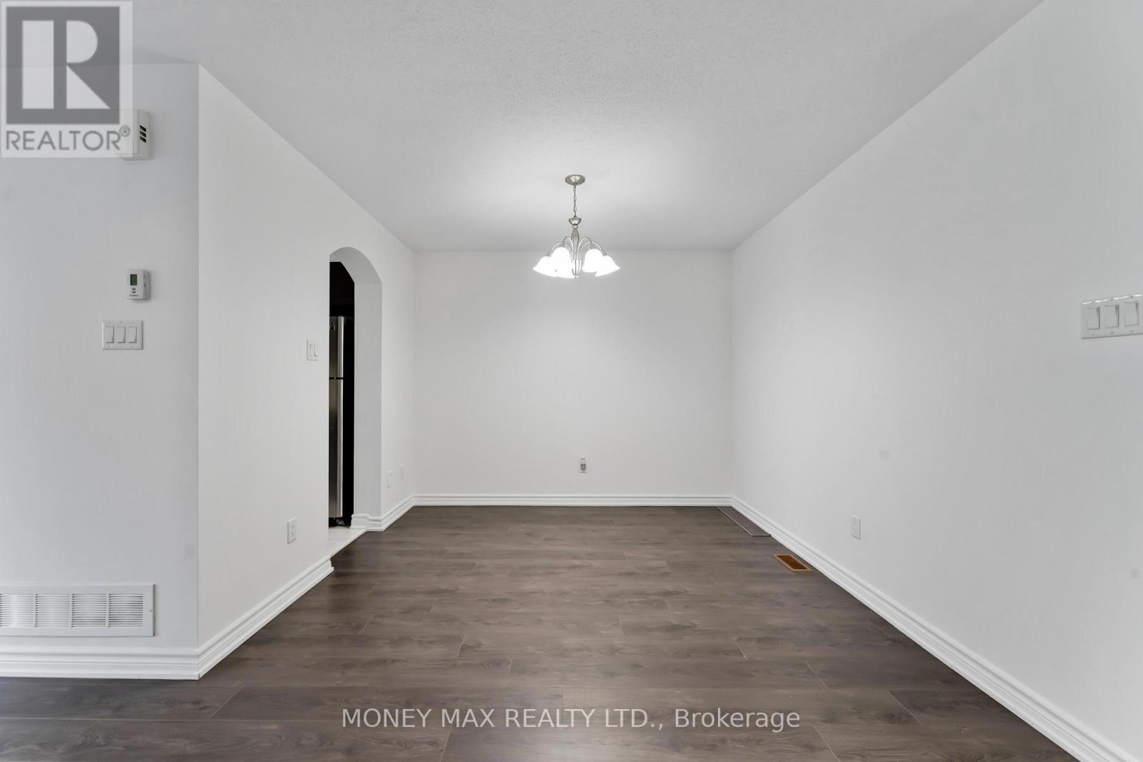 Property at 163 GARRITY CRESCENT image 5