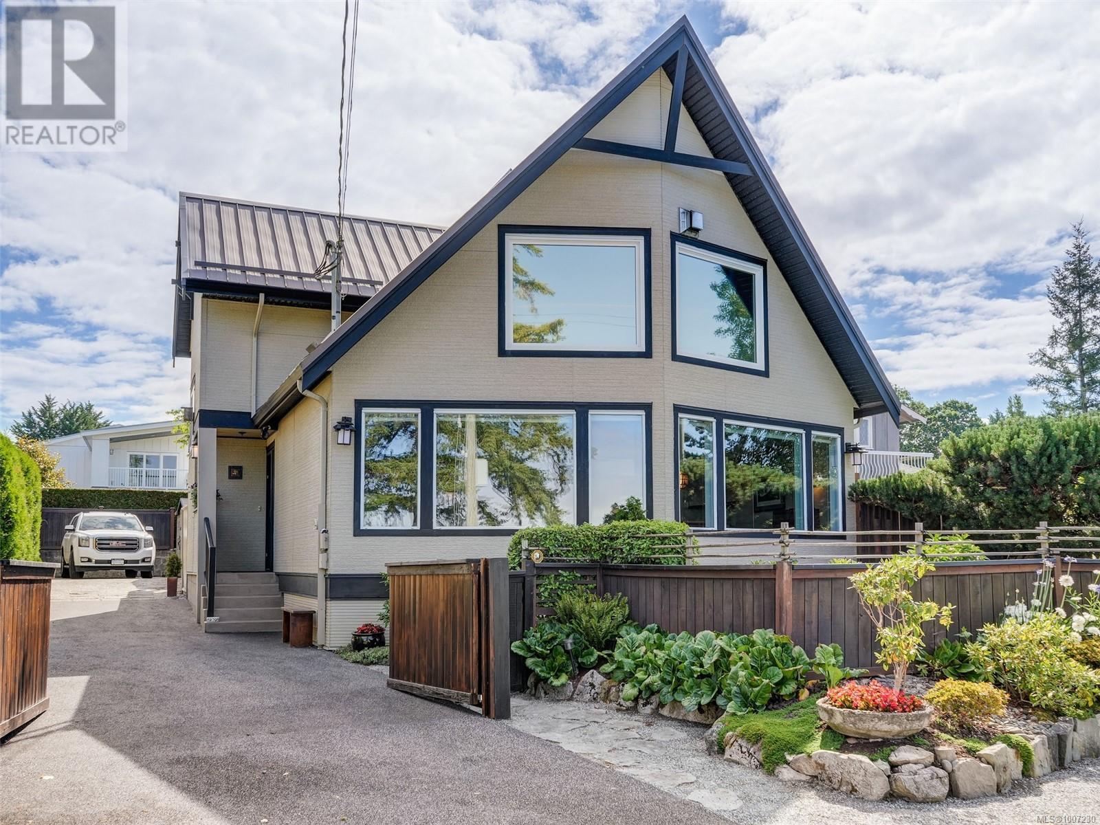 10189 West Saanich Rd, North Saanich, British Columbia