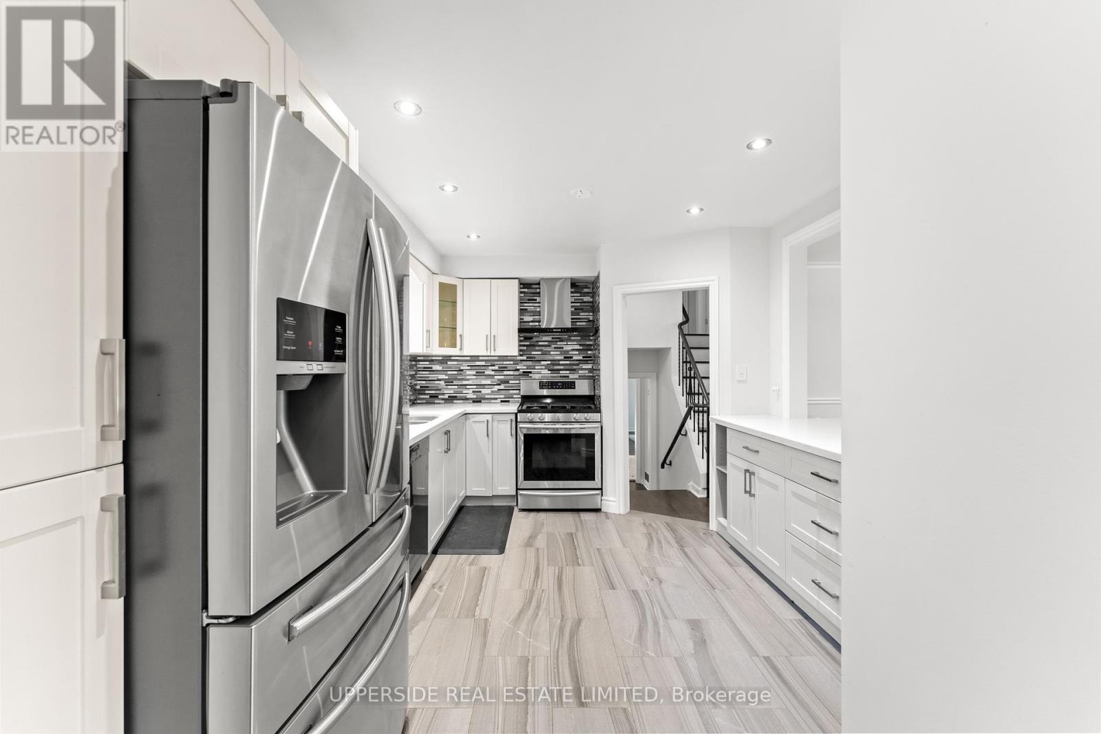 Property at 16 JANELLAN TERRACE image 3