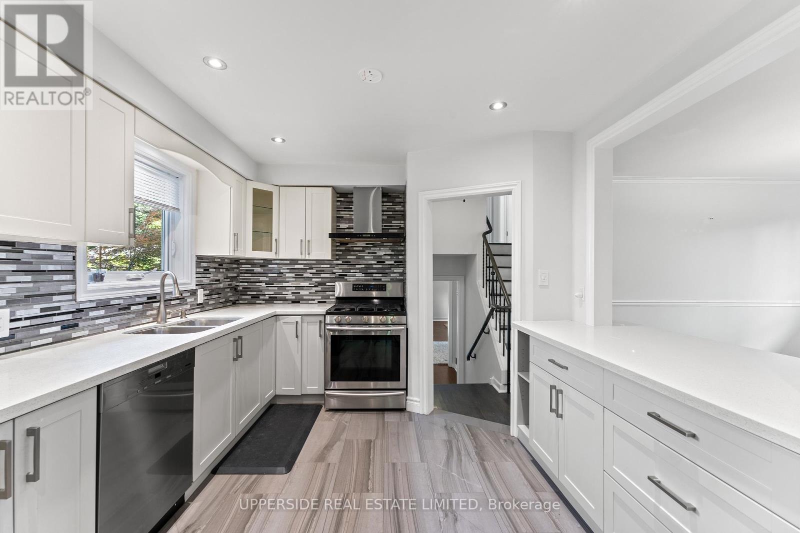 Property at 16 JANELLAN TERRACE image 5