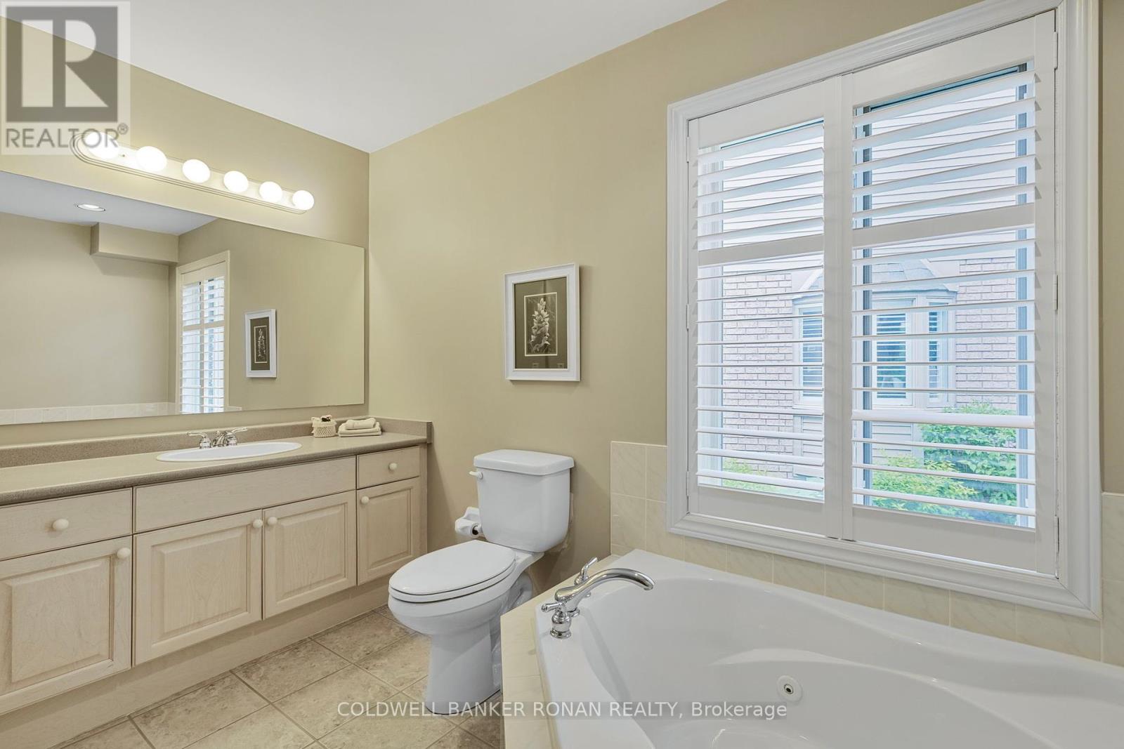 39 Bella Vista Trail, New Tecumseth, Ontario  L9R 2B3 - Photo 24 - N12279608