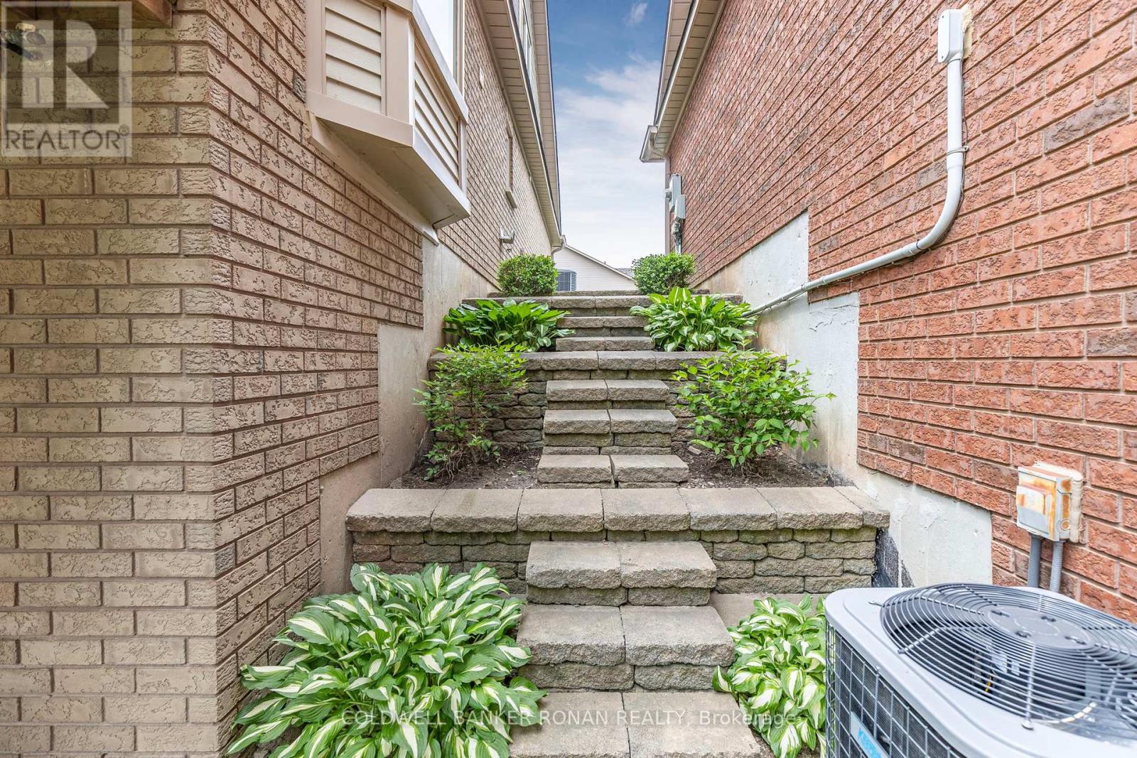 39 Bella Vista Trail, New Tecumseth, Ontario  L9R 2B3 - Photo 47 - N12279608