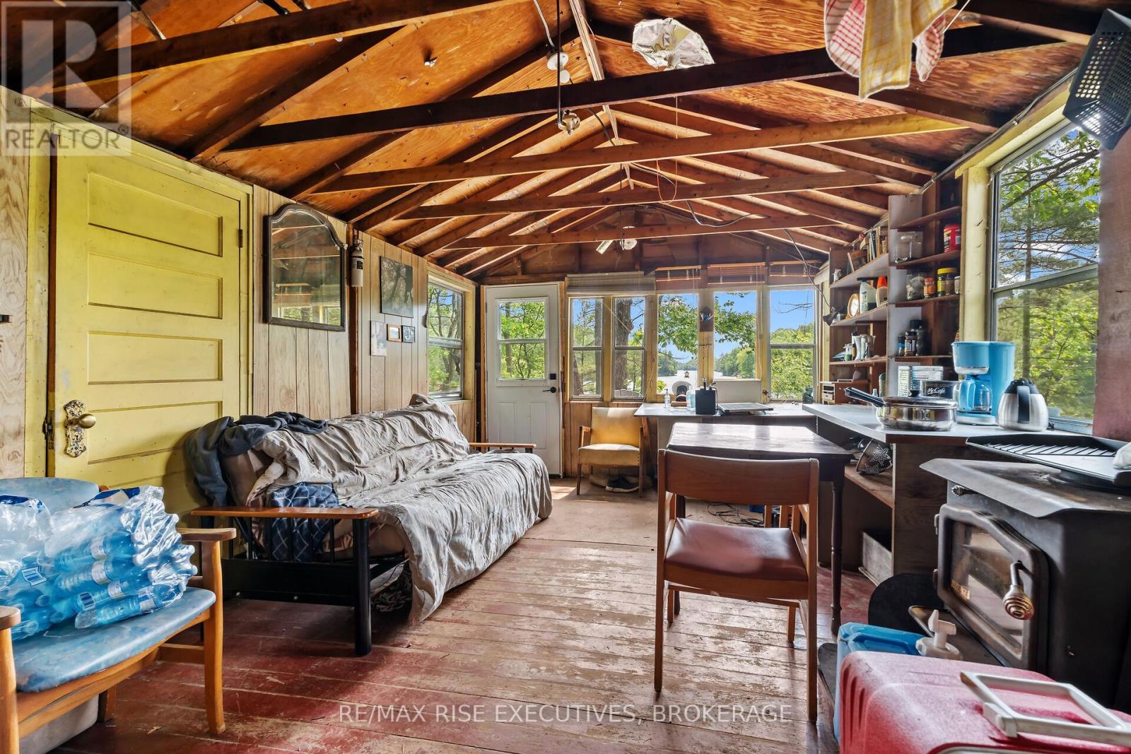 252 Dean Island Road, Rideau Lakes, Ontario  K0G 1E0 - Photo 19 - X12210064