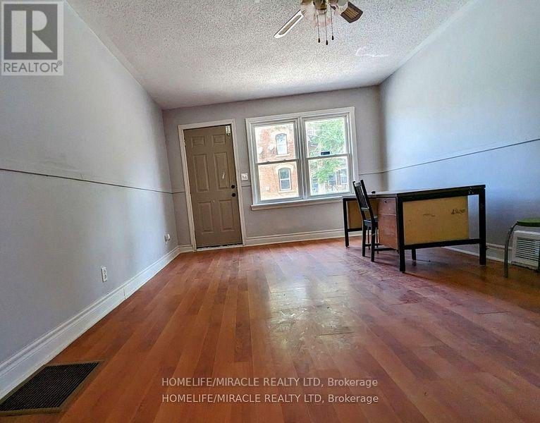 Property at 45 MAIN STREET N image 3