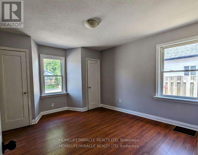 Property at 45 MAIN STREET N image 4