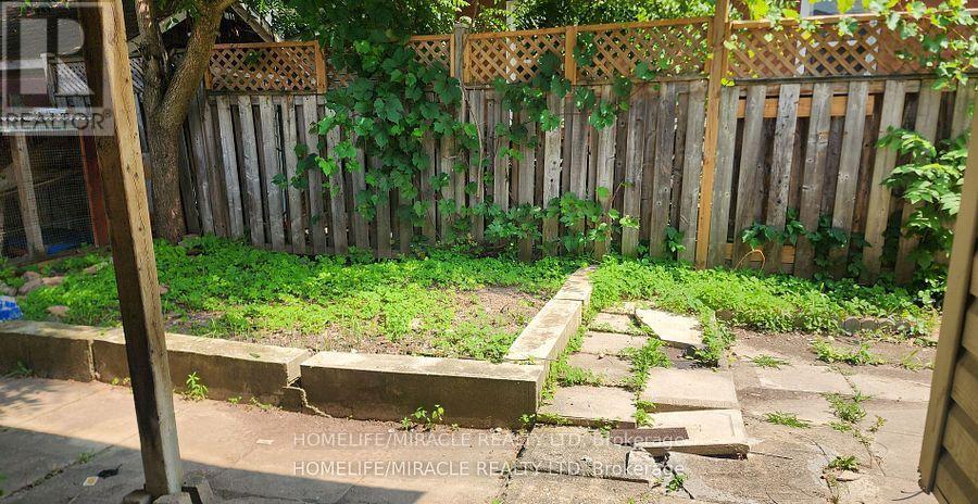 45 Main Street N, Halton Hills, Ontario  L7G 3H2 - Photo 7 - W12279454