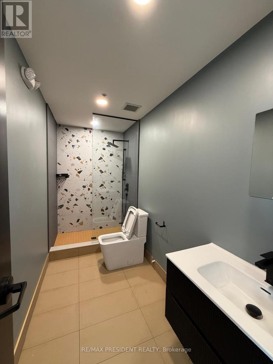 B103 - 1943 Ironoak Way, Oakville, Ontario  L6H 3V7 - Photo 13 - W12279542
