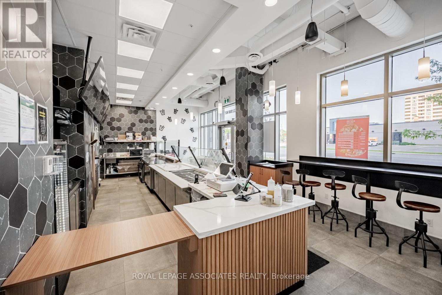 B - 205 Queen Street E, Brampton (Queen Street Corridor), Ontario  L6W 0C8 - Photo 15 - W12279587