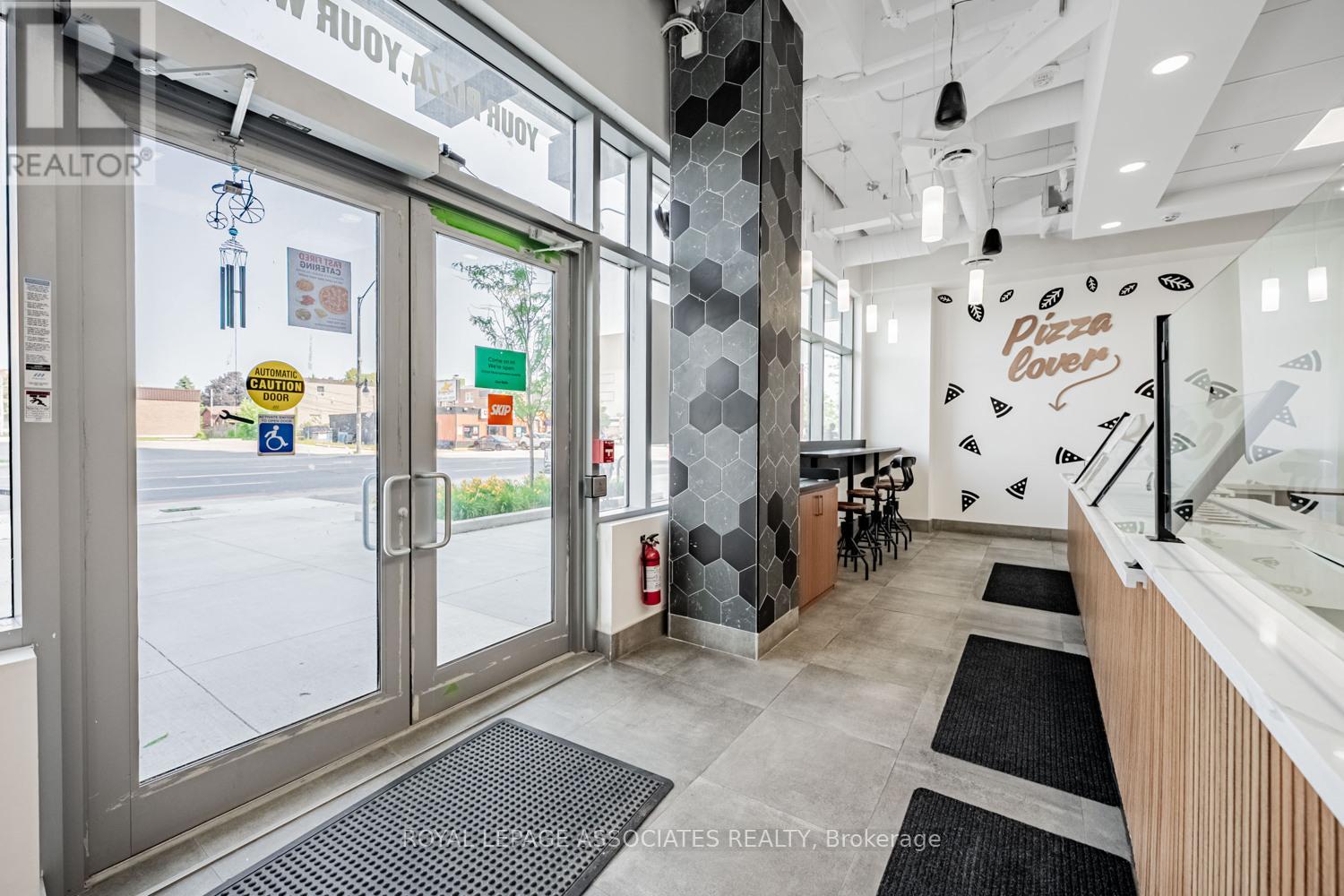 B - 205 Queen Street E, Brampton (Queen Street Corridor), Ontario  L6W 0C8 - Photo 24 - W12279587