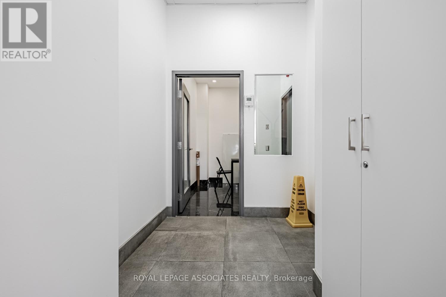 B - 205 Queen Street E, Brampton (Queen Street Corridor), Ontario  L6W 0C8 - Photo 27 - W12279587