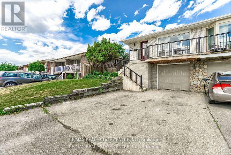 Lower - 3385 Ellengale Drive, Mississauga, Ontario  L5C 1Z5 - Photo 2 - W12279588