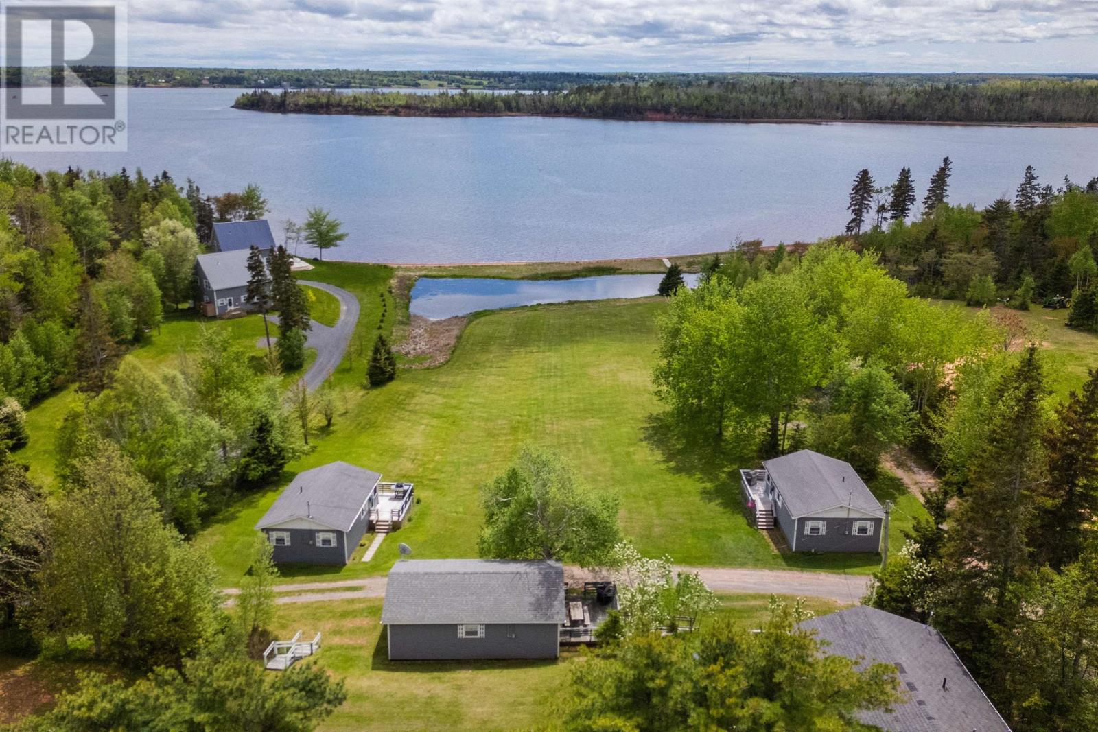 Cottage 8 237 Kayes Road, Deroma Waterfront Cottages, Georgetown Royalty, Prince Edward Island  C0A 1L0 - Photo 3 - 202517405