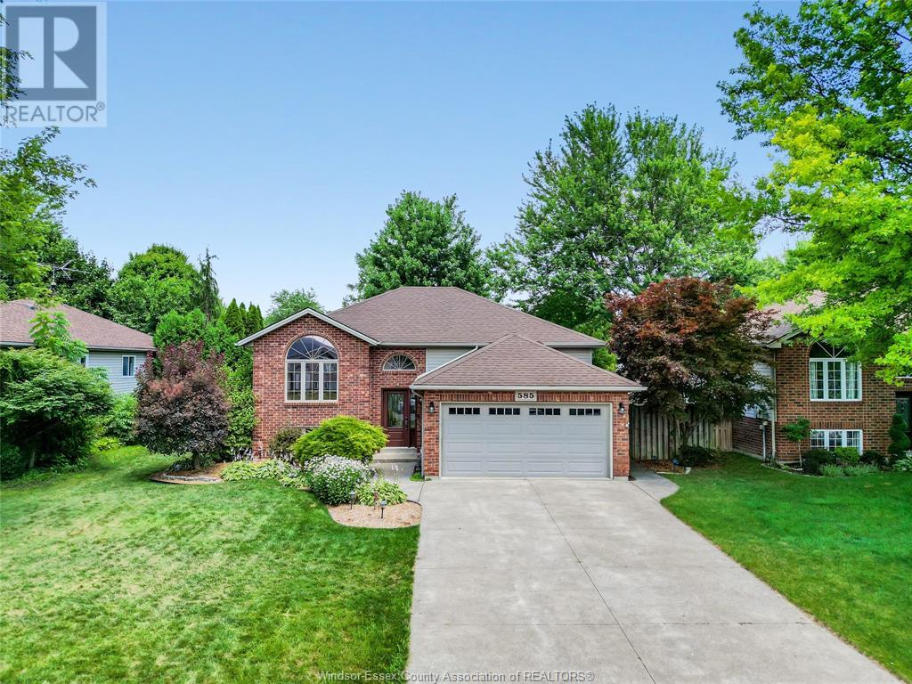 MLS# 25017680: 585 VANDERNOOT, LaSalle, Canada
