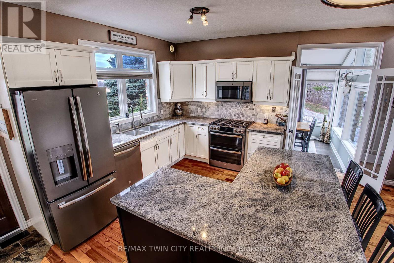 31 Chapel Street, Bayham, Ontario  N0J 1Z0 - Photo 21 - X12279510
