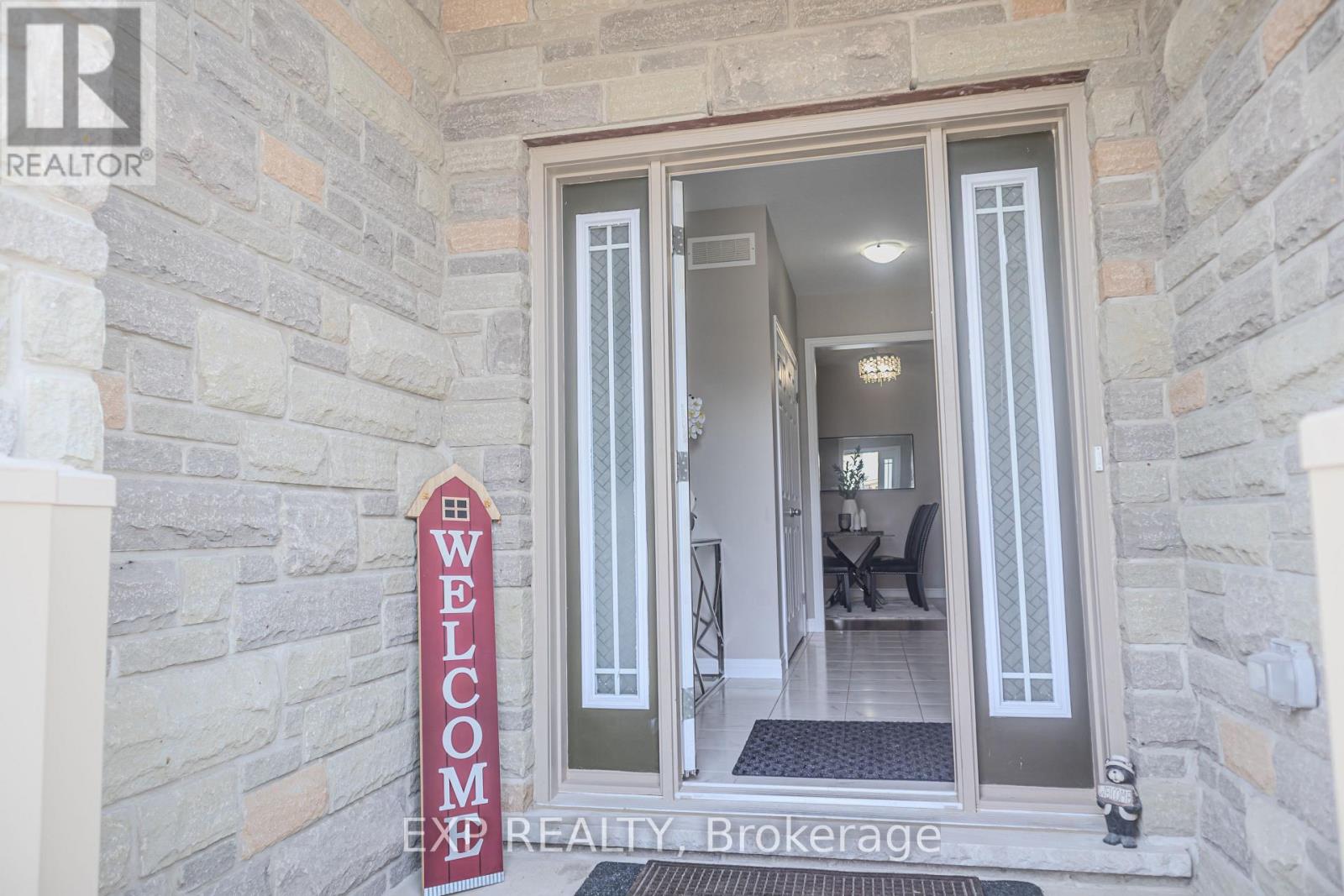 Property at 14 WATERBOW TRAIL image 3