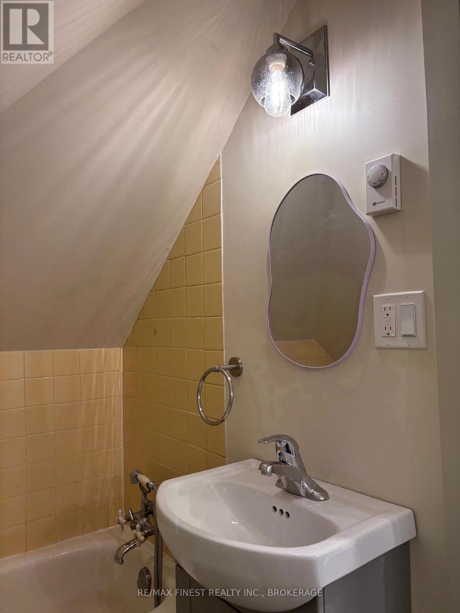 398 Alfred Street, Kingston, Ontario  K7K 4H9 - Photo 32 - X12279275