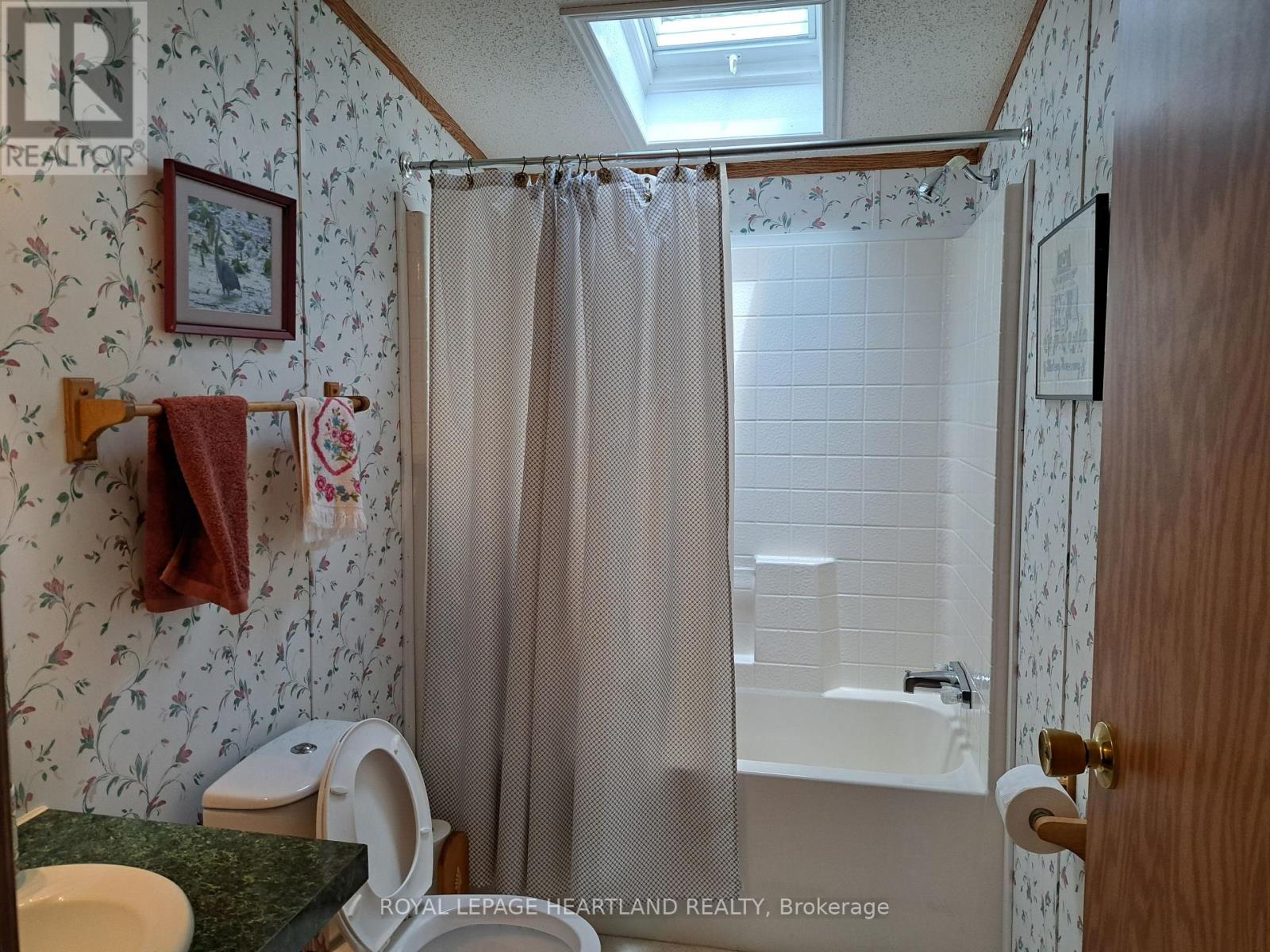 8 - 39461 Dashwood Road, South Huron, Ontario  N0M 1W0 - Photo 23 - X12279694