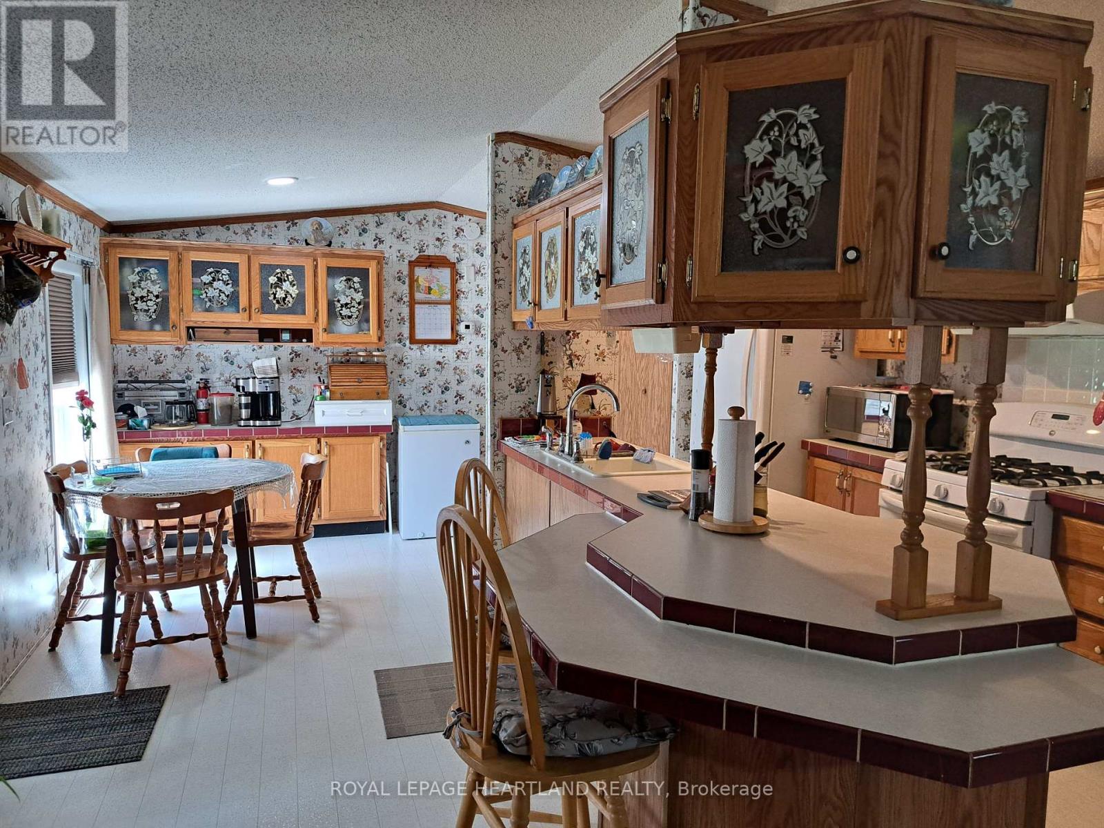 8 - 39461 Dashwood Road, South Huron, Ontario  N0M 1W0 - Photo 5 - X12279694