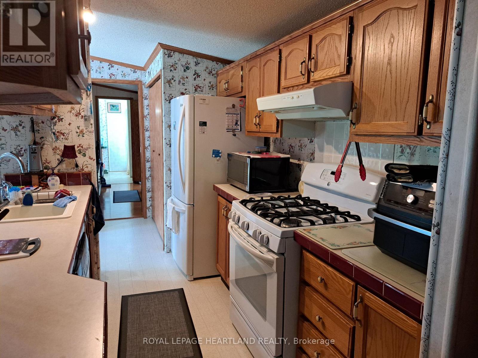 8 - 39461 Dashwood Road, South Huron, Ontario  N0M 1W0 - Photo 7 - X12279694