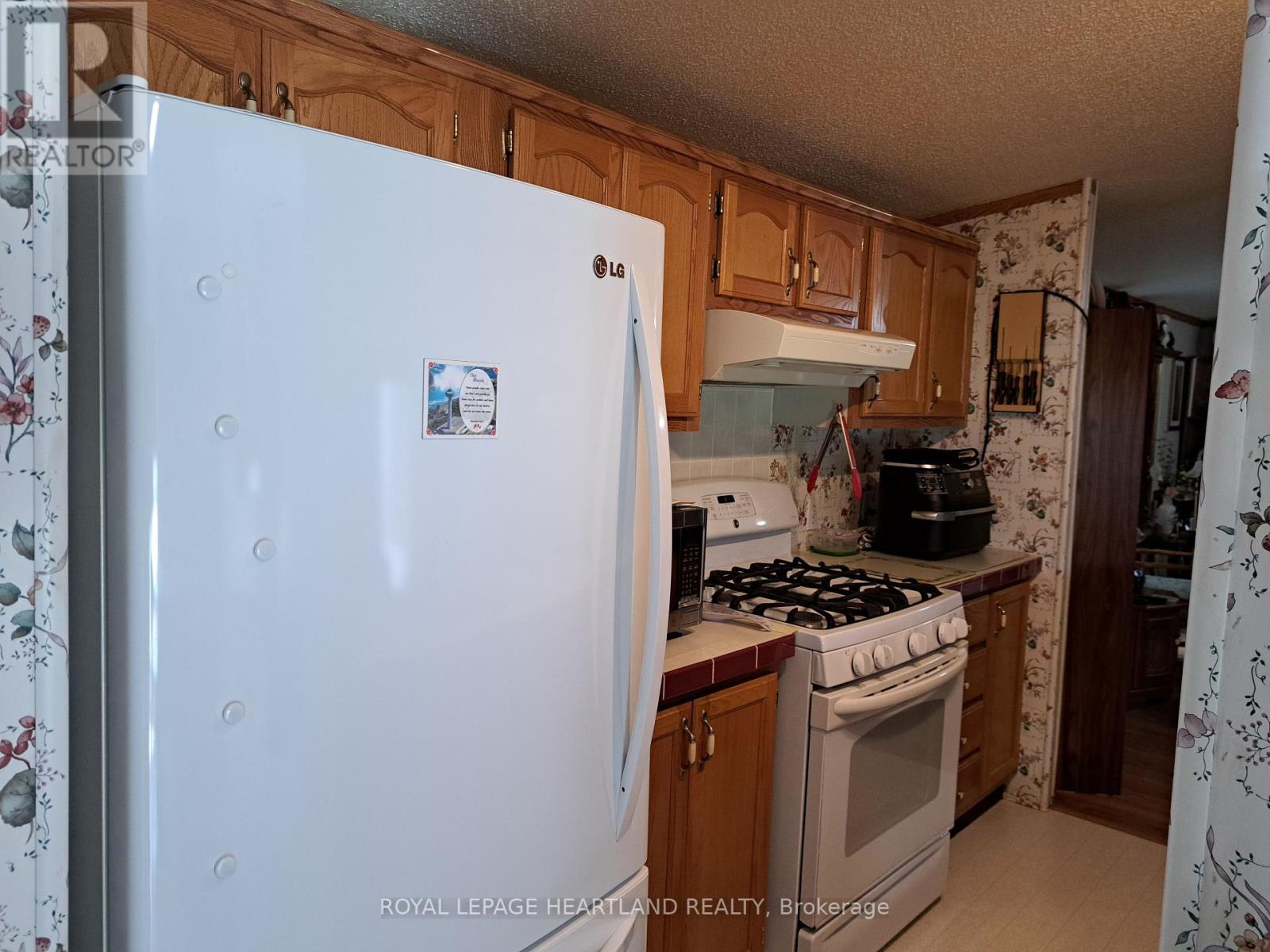8 - 39461 Dashwood Road, South Huron, Ontario  N0M 1W0 - Photo 8 - X12279694