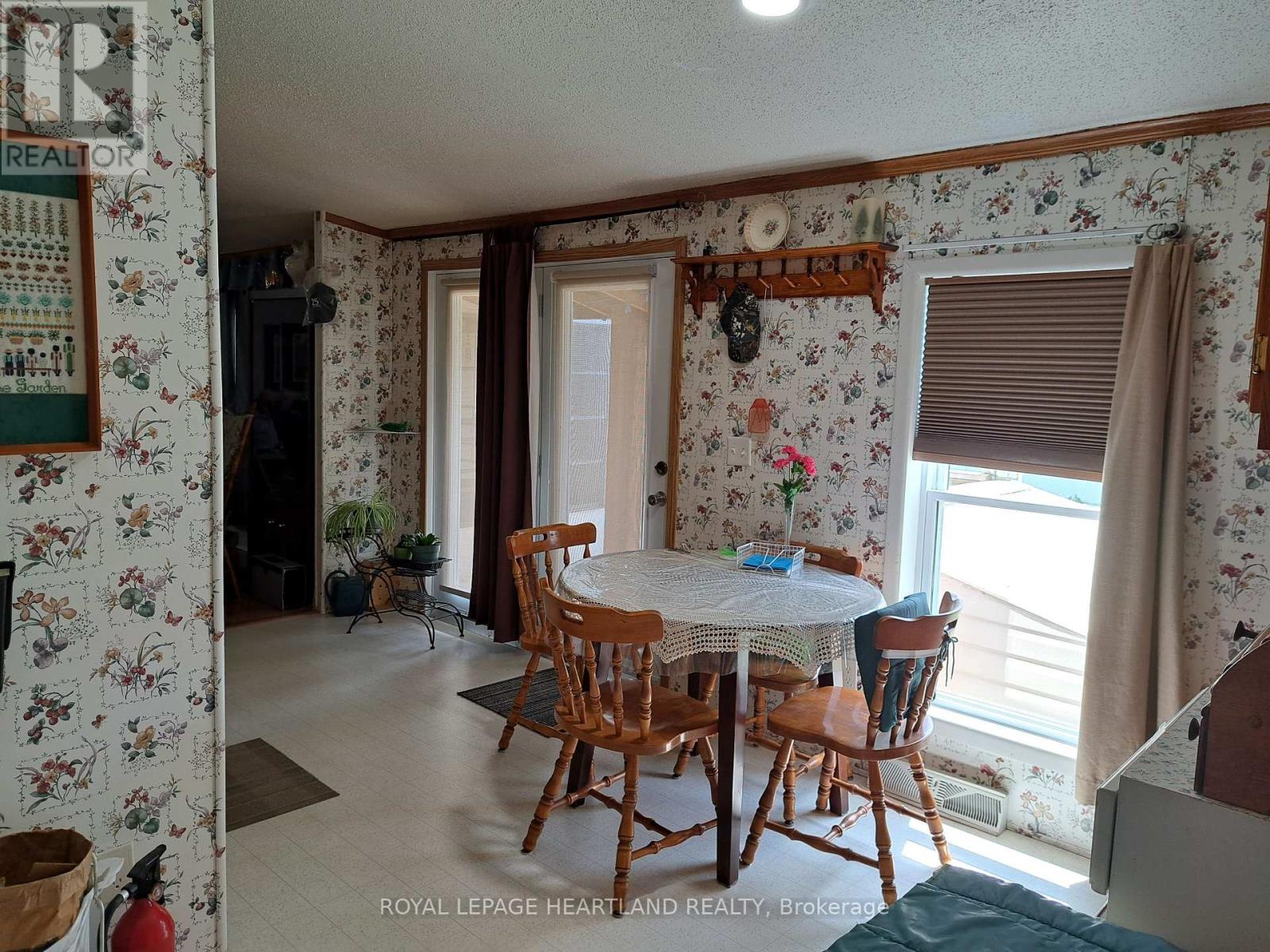 8 - 39461 Dashwood Road, South Huron, Ontario  N0M 1W0 - Photo 9 - X12279694
