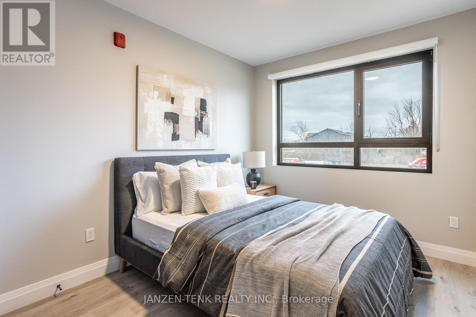 104 - 1150 Fanshawe Park Road E, London North, Ontario  N5X 3Z8 - Photo 6 - X12279786