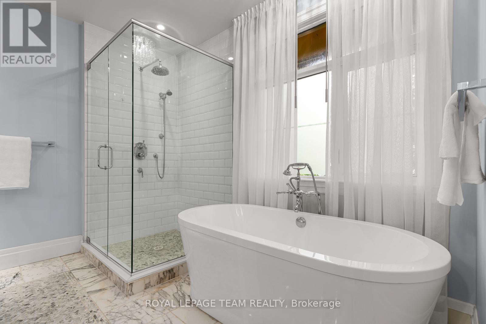 103 Black Maple Private, Ottawa, Ontario  K1M 0J3 - Photo 16 - X12279711