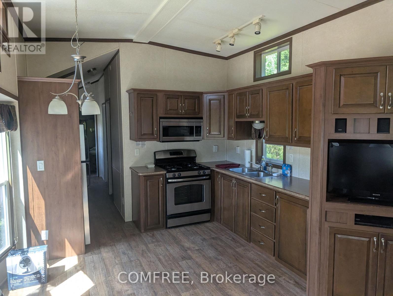 38 Boulter Lake Road, Hastings Highlands, Ontario  K0L 2K0 - Photo 6 - X12279831