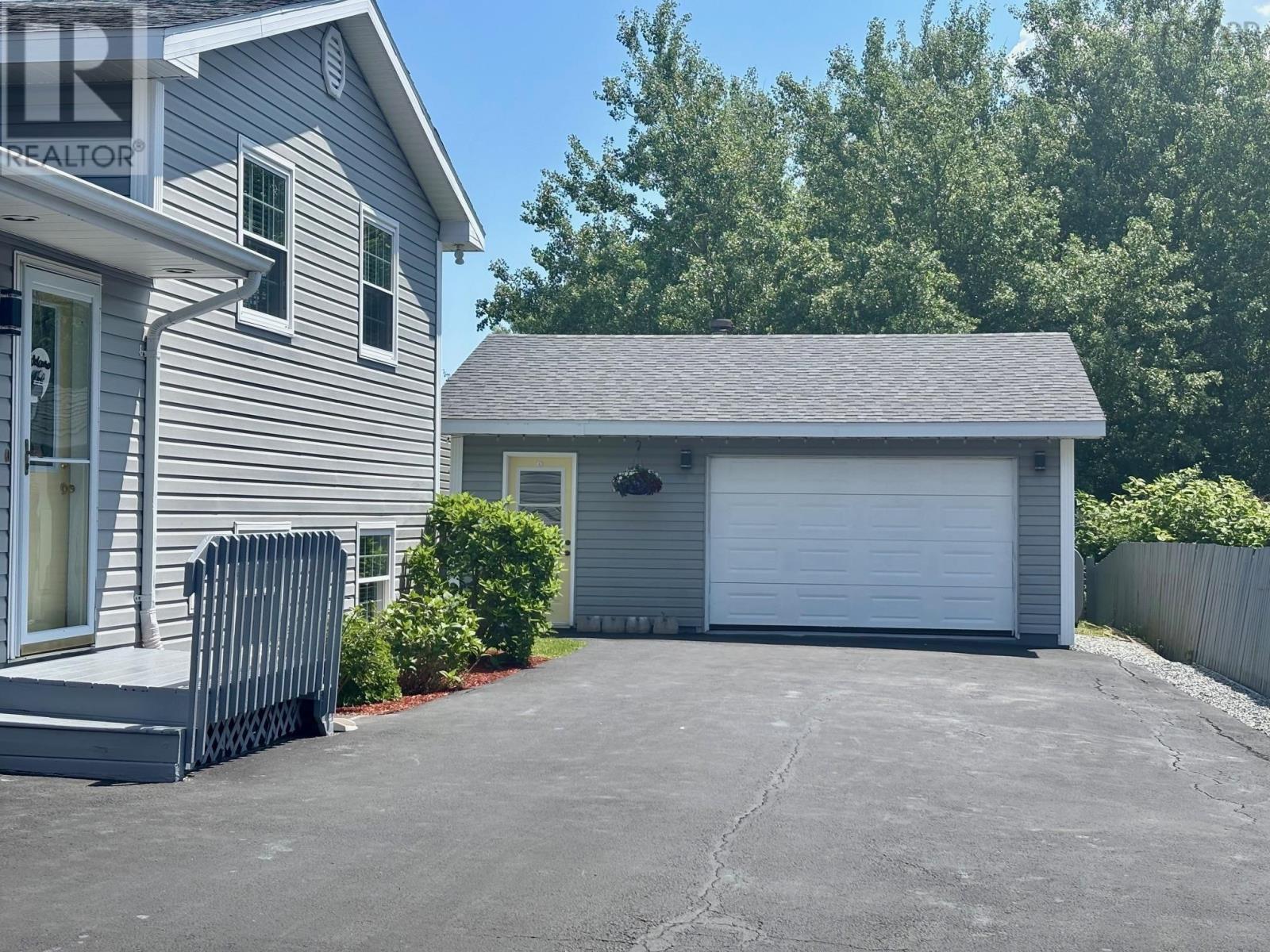 306 Irish Brook Road, New Waterford, Nova Scotia  B1H 3C4 - Photo 2 - 202514849