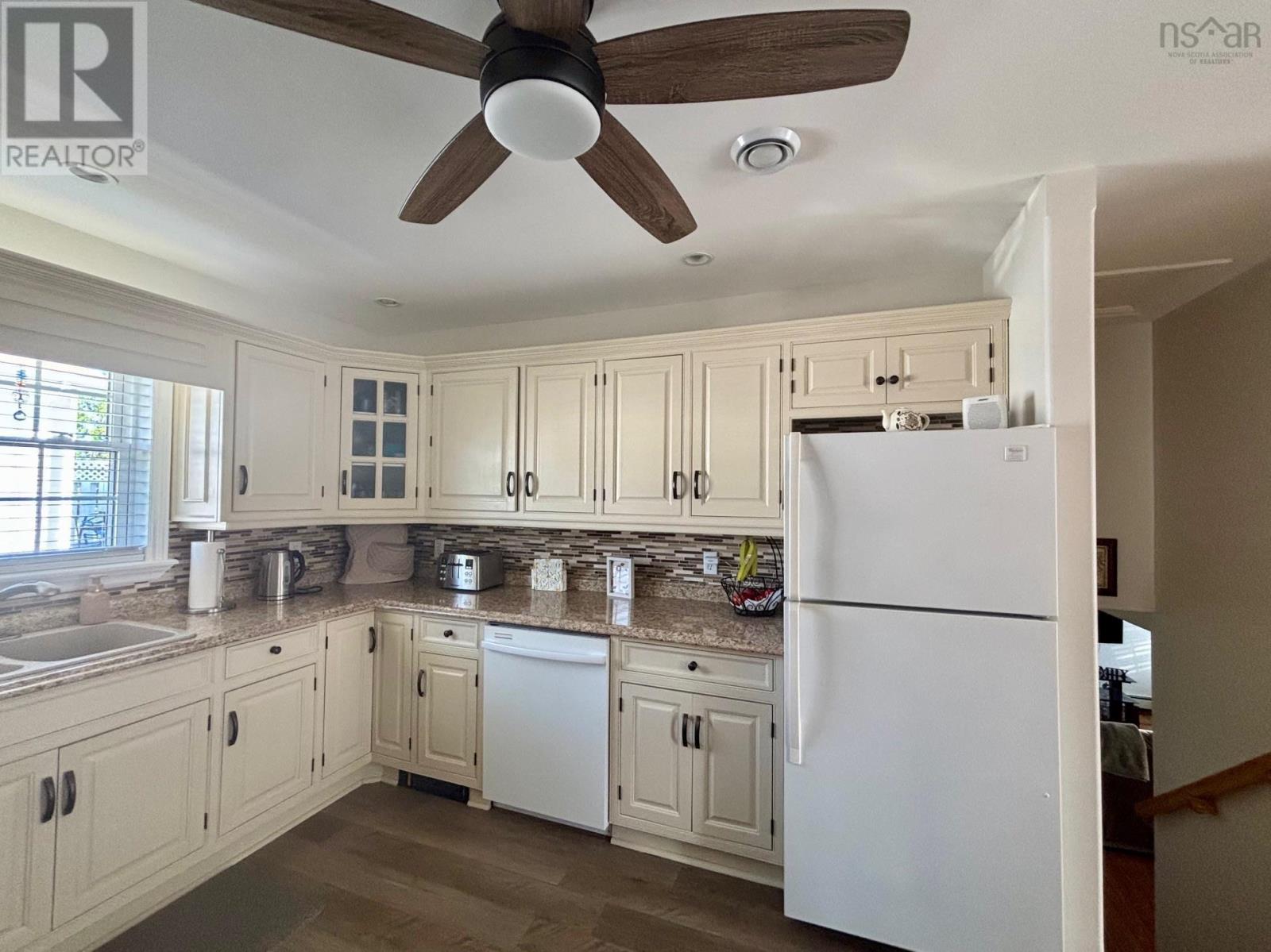 306 Irish Brook Road, New Waterford, Nova Scotia  B1H 3C4 - Photo 12 - 202514849