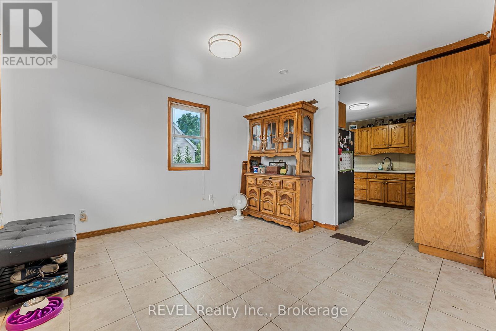 1032 Elm Street, Port Colborne, Ontario  L3K 5C8 - Photo 8 - X12279841