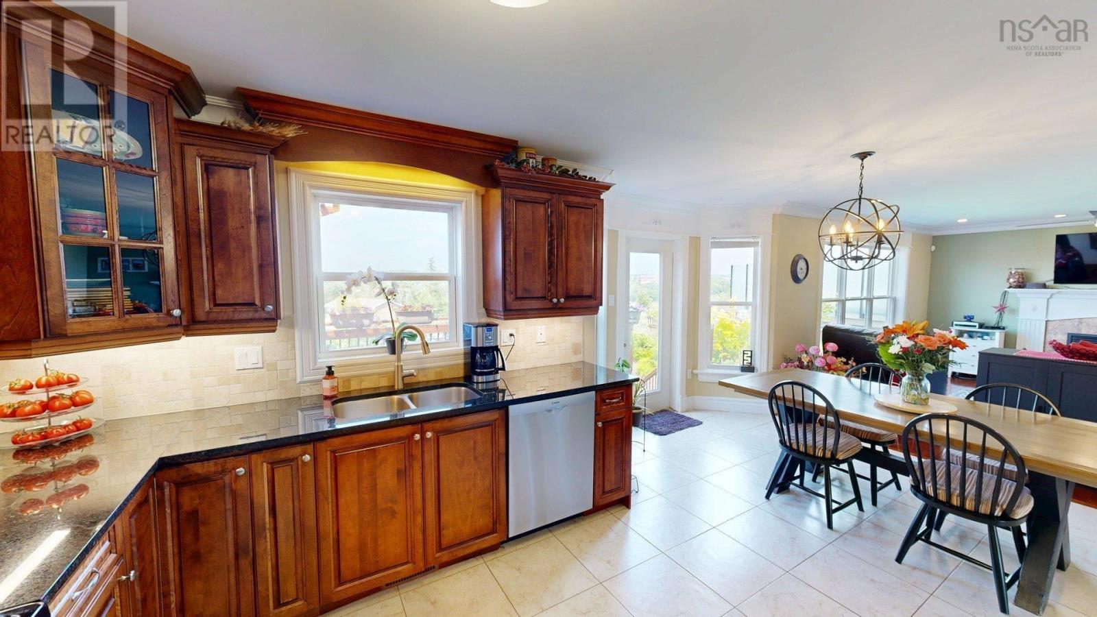 Property at 205 Lindenwood Terrace image 3