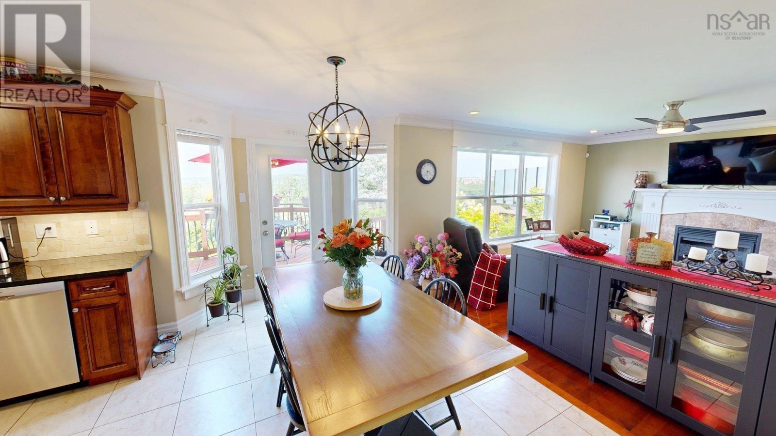 Property at 205 Lindenwood Terrace image 5