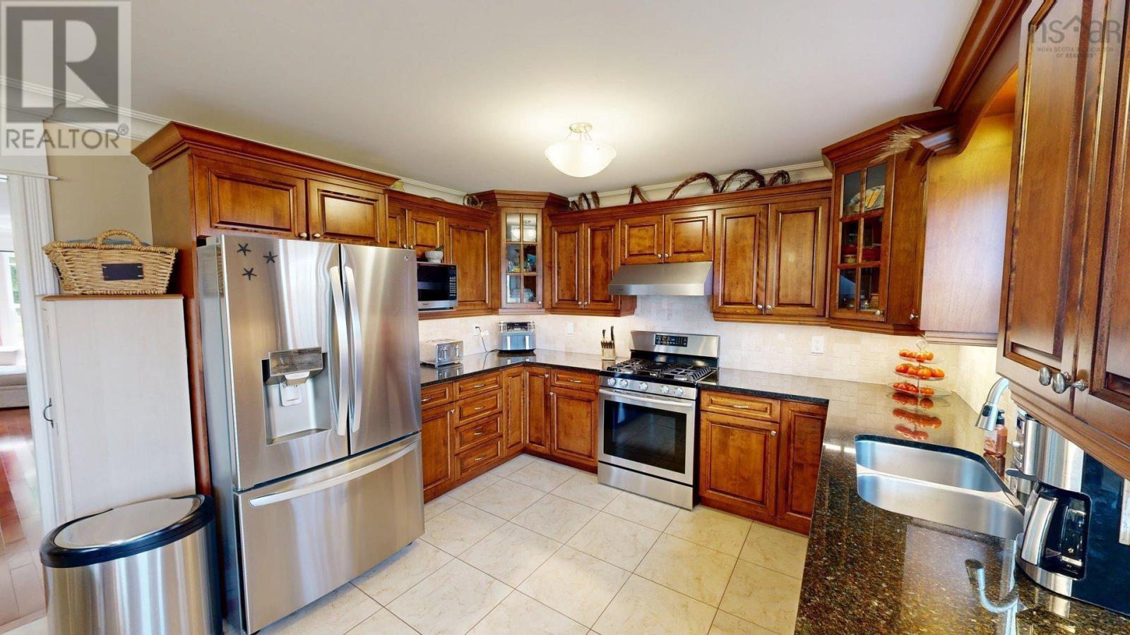 Property at 205 Lindenwood Terrace image 2