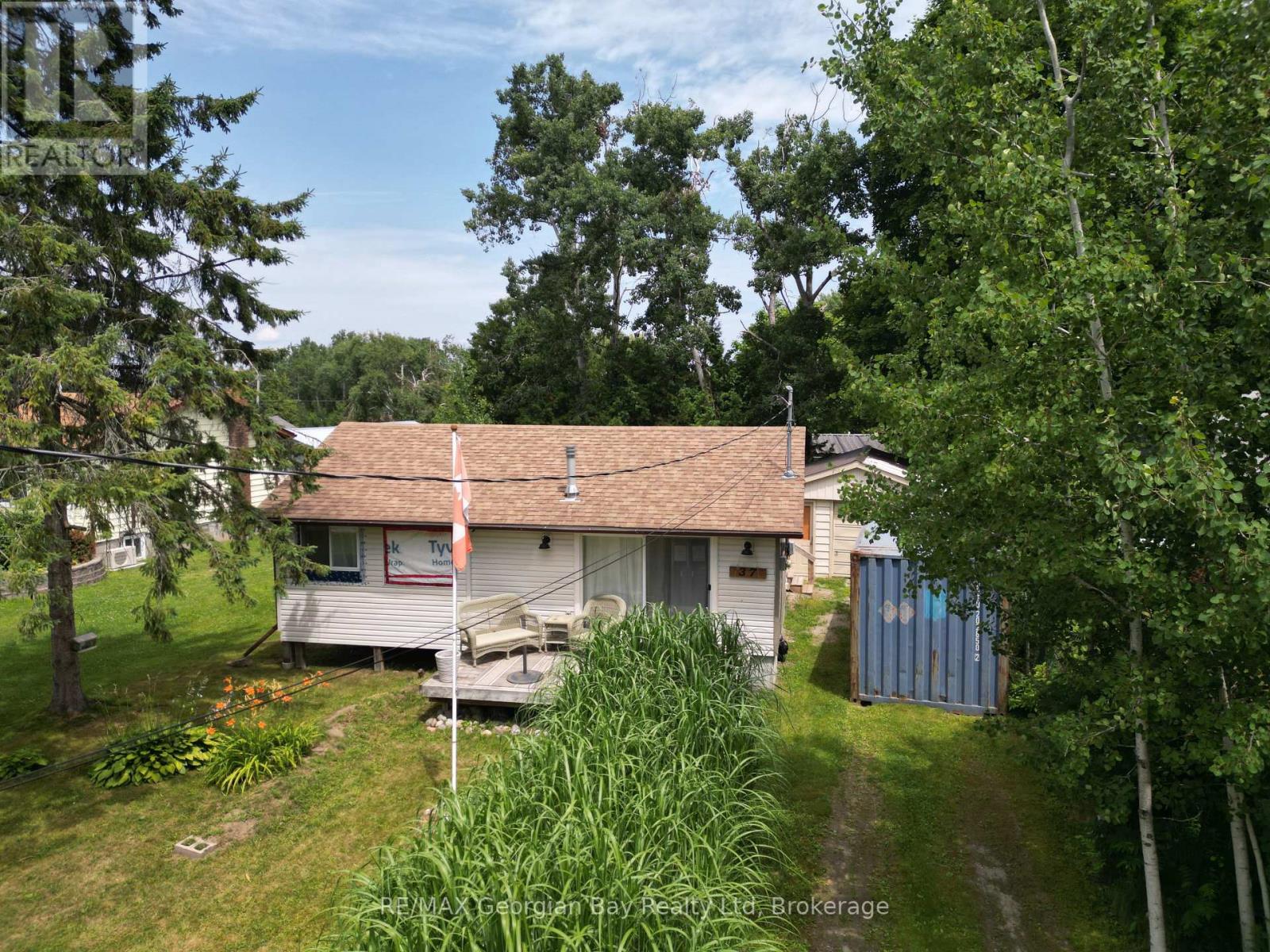 Property at 37 YEOGER DRIVE image 1