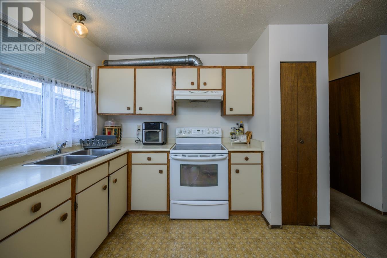 Property at 3617 JAMES DRIVE image 3