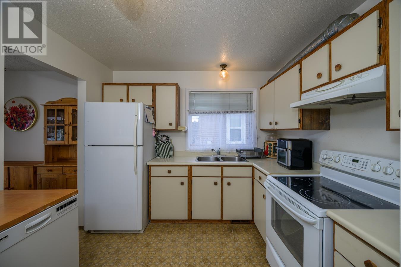 Property at 3617 JAMES DRIVE image 4