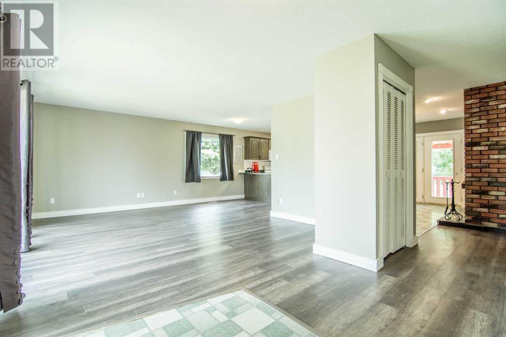 Property at 9823 80 Avenue image 5