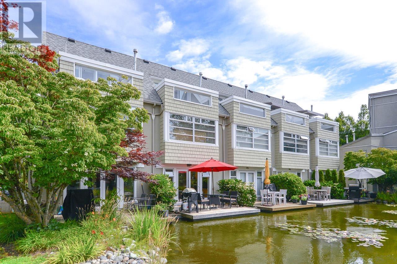 Th2 2040 E Kent South Avenue, Vancouver, British Columbia  V5P 4X2 - Photo 1 - R3025303