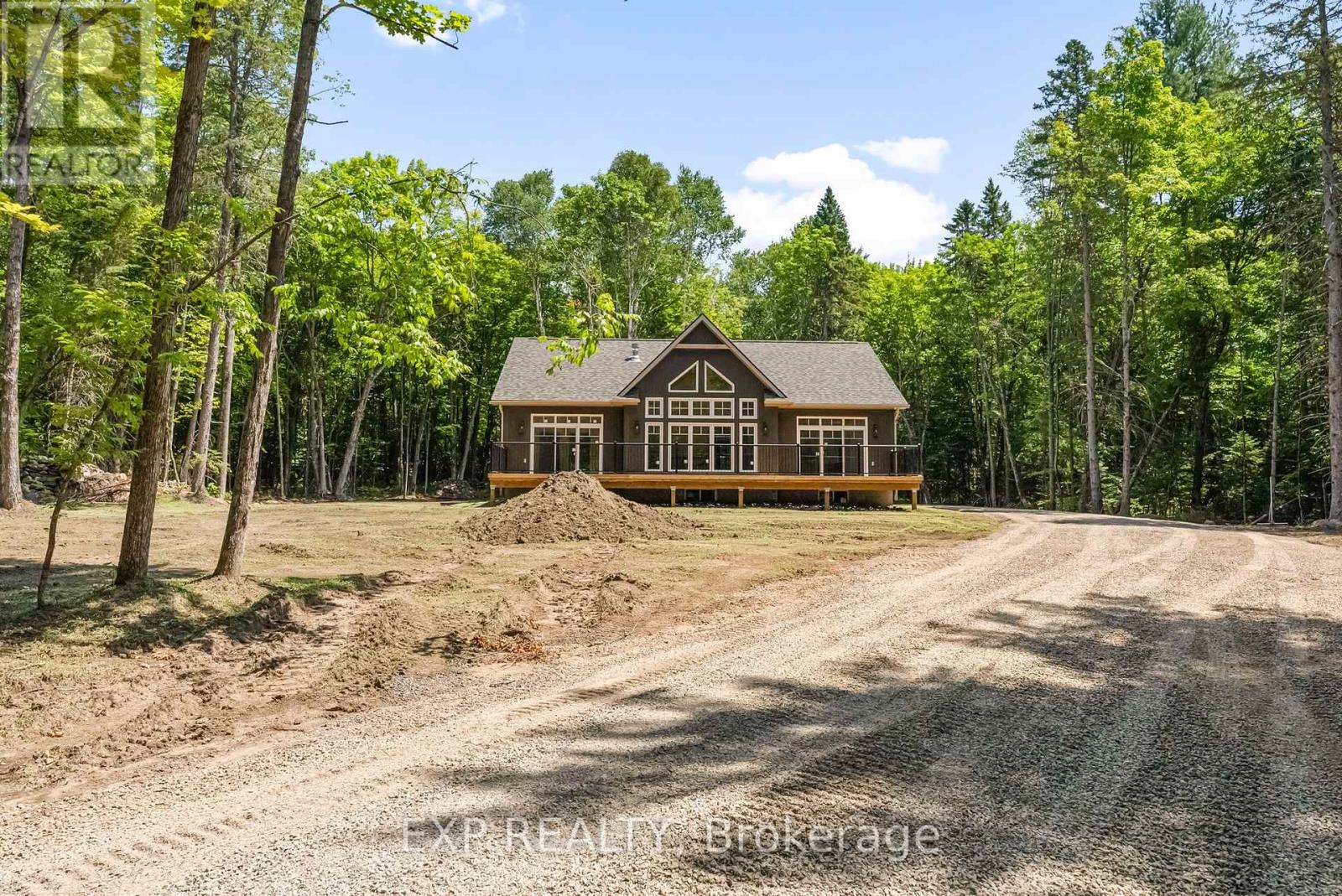 747 Lakewoods Drive, Madawaska Valley, Ontario  K0J 1B0 - Photo 38 - X12279890